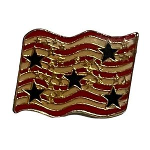 Vintage Rustic look Red & White Striped Flag With Blue Stars PinBack Brooch USA